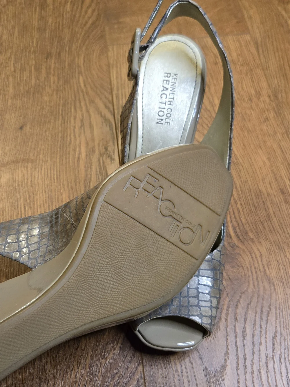 Kenneth Cole Liberty Gray Snakeskin Slingback Heels Women's Size 7M Leather